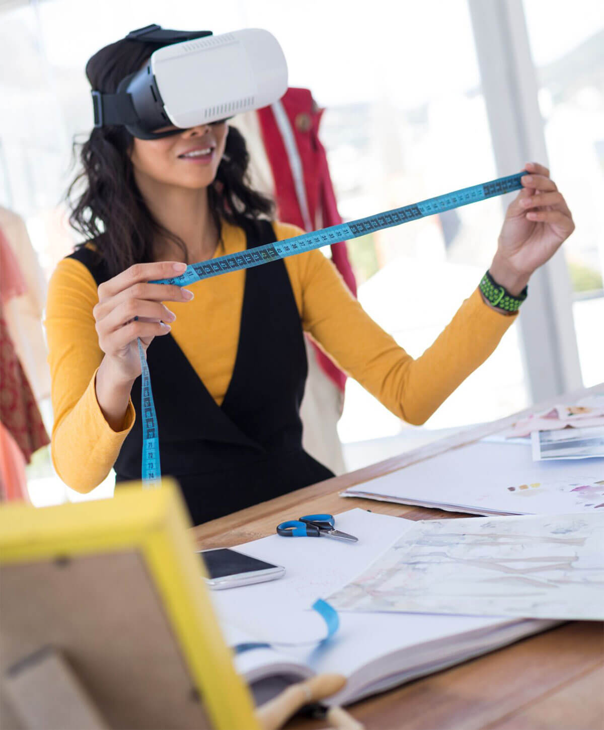 augmented-reality-in-the-fashion-sector-for-office-style-and-studio-new-collections